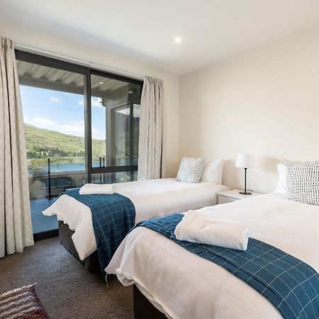 Okataina - Means Place Of Laughter, Luxury Retreat Villa Куийнстаун Екстериор снимка