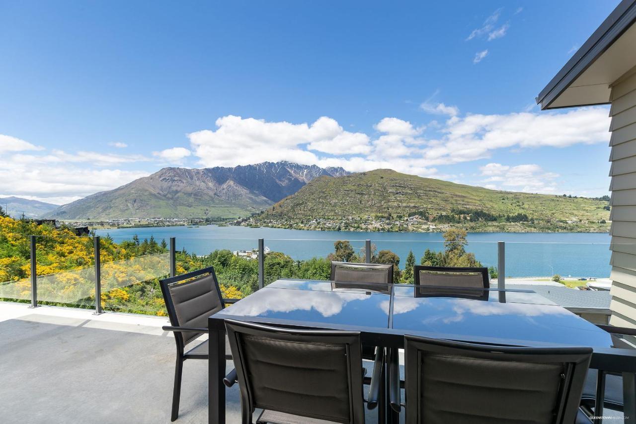 Okataina - Means Place Of Laughter, Luxury Retreat Villa Куийнстаун Екстериор снимка